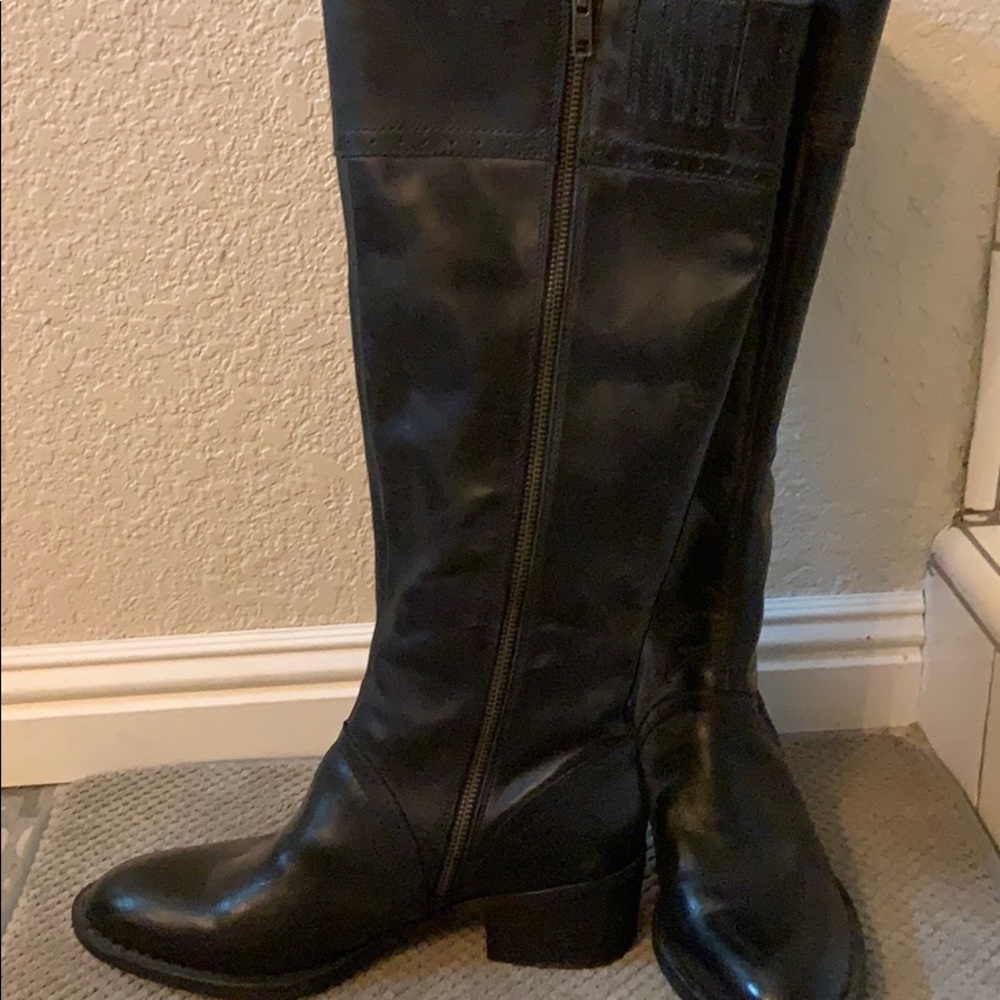 Born poly black leather boots